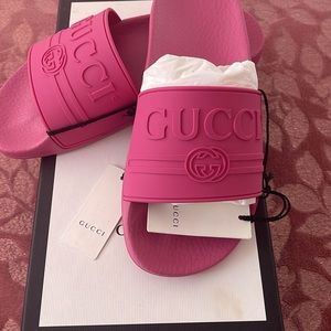 Brand new women or(unisex) pink original Gucci shoes